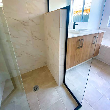 brand new ensuite by Move Homes
