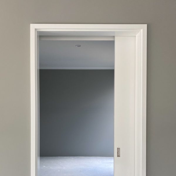Image of Shale Grey wall paint in a Move Homes house
